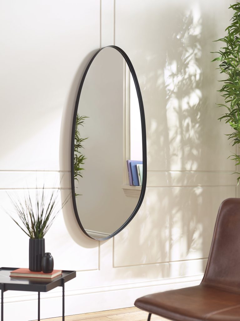 How to Choose a Full-Length Mirror