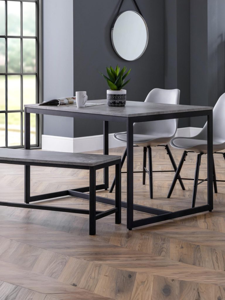 How to Clean a Glass Dining Table