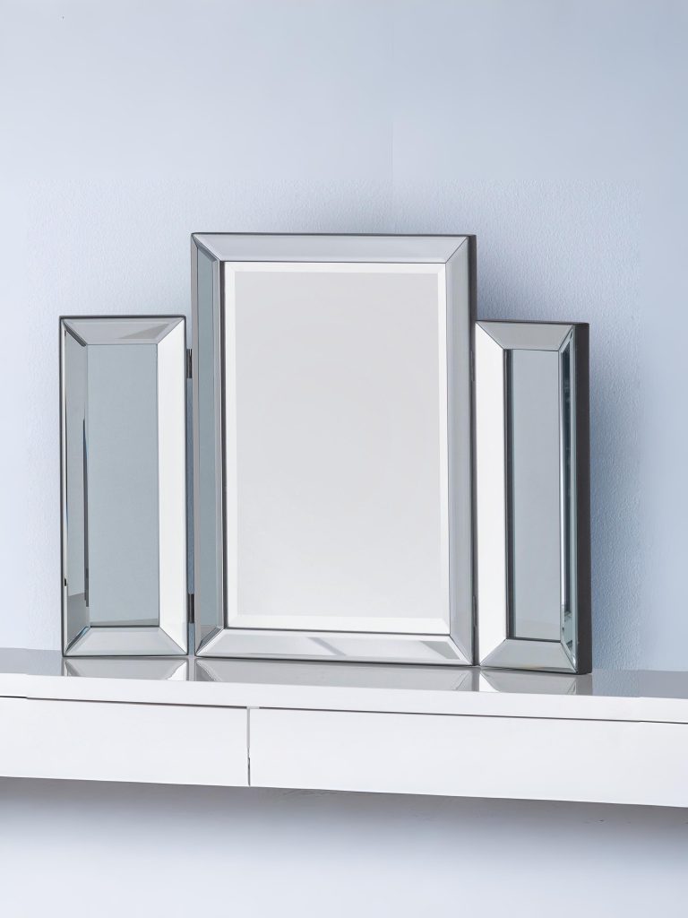 Styling With Venetian and Antique Mirrors
