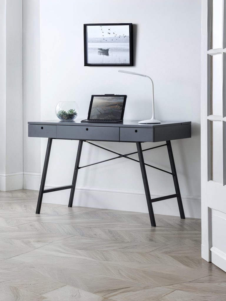 Corner Desk Guide: Maximising an Awkward Space