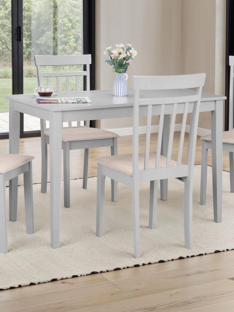 How to Fix Scratches on a Wooden Dining Table